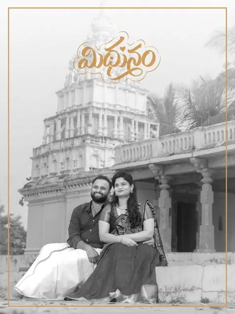 Couple in front of a stone temple gopuram, Hyderabad couple photoshoot