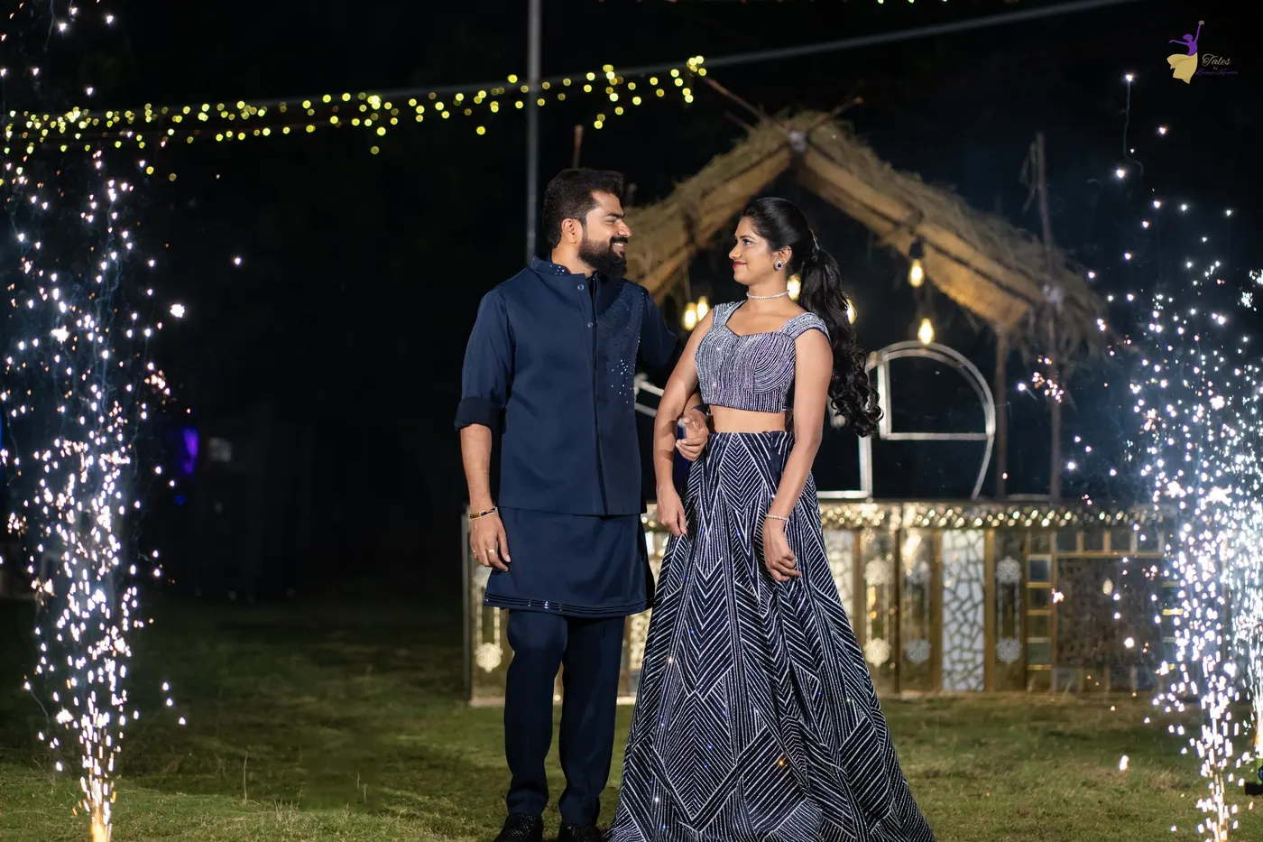 Couple celebrating with guests, Hyderabad wedding