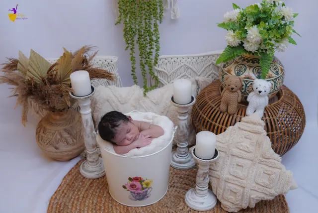 Parent and baby tender moment, Hyderabad baby photoshoot